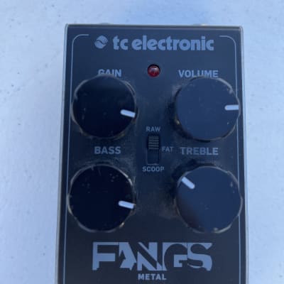 TC Electronic Fangs Heavy Metal Distortion True Bypass Guitar Effect Pedal image 2