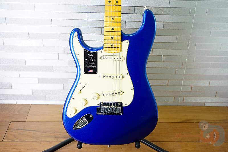 Fender American Ultra Stratocaster Left-Handed with Maple Fretboard - Cobra Blue image 1