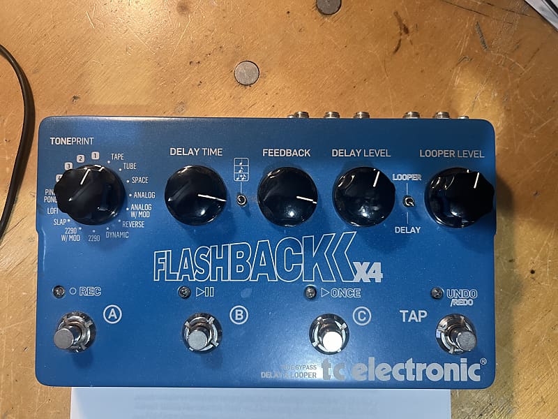 TC Electronic Flashback X4 Delay & Looper 2011 2019 Blue Reverb