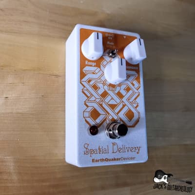 EarthQuaker Devices Spatial Delivery V2 Envelope Filter with Sample & Hold image 12