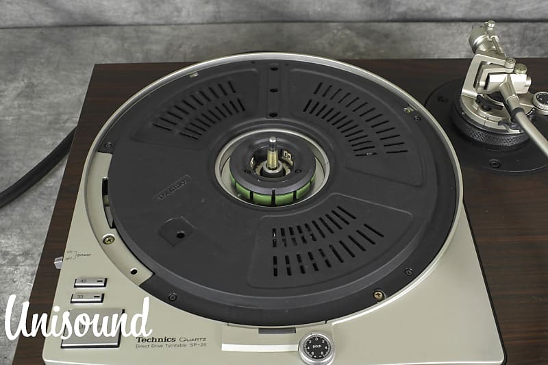 Technics SL-1025 Direct Drive Turntable w/ EPA-A250 Tonearm