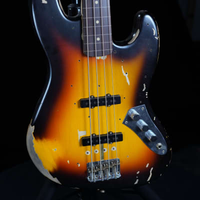 Fender Custom Shop Jaco Pastorius Relic Fretless Jazz Bass Guitar 3-Color Sunburst image 2
