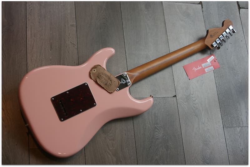 Fender Player Deluxe Stratocaster HSS - Shell Pink with Roasted Maple  Fingerboard, Sweetwater Exclusive in the USA