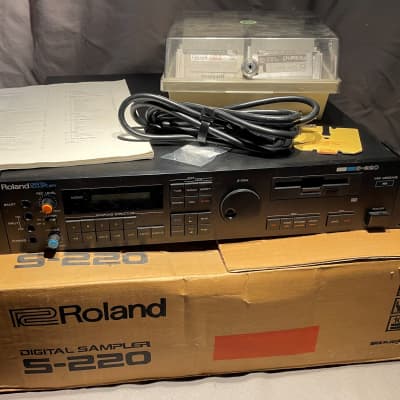Roland S-220 Digital Sampler ~MINT CONDITION 80’s Classic~