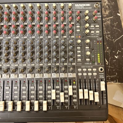 Mackie CR1604-VLZ 16-Channel Mic / Line Mixer | Reverb