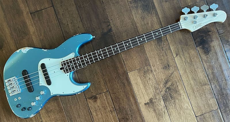 Xotic XJ-1T Jazz-Style 4-String Bass Guitar Lake Placid Blue