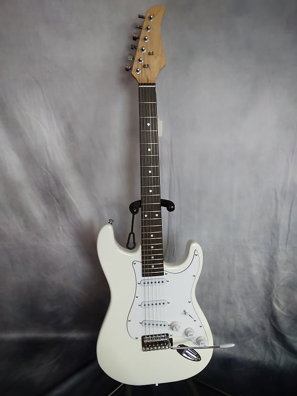 Unbranded Stratocaster Style Electric Guitar 2020 - White image 1