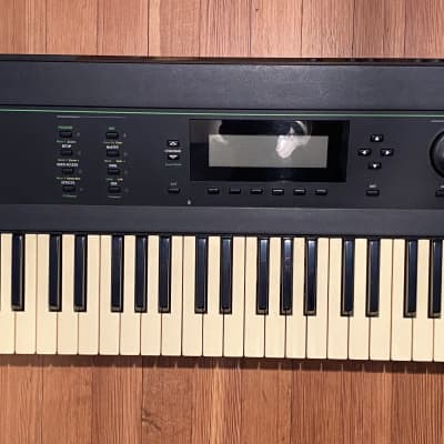 Kurzweil K2000S Sampler V3 (Sampling Synthesizer Workstation)