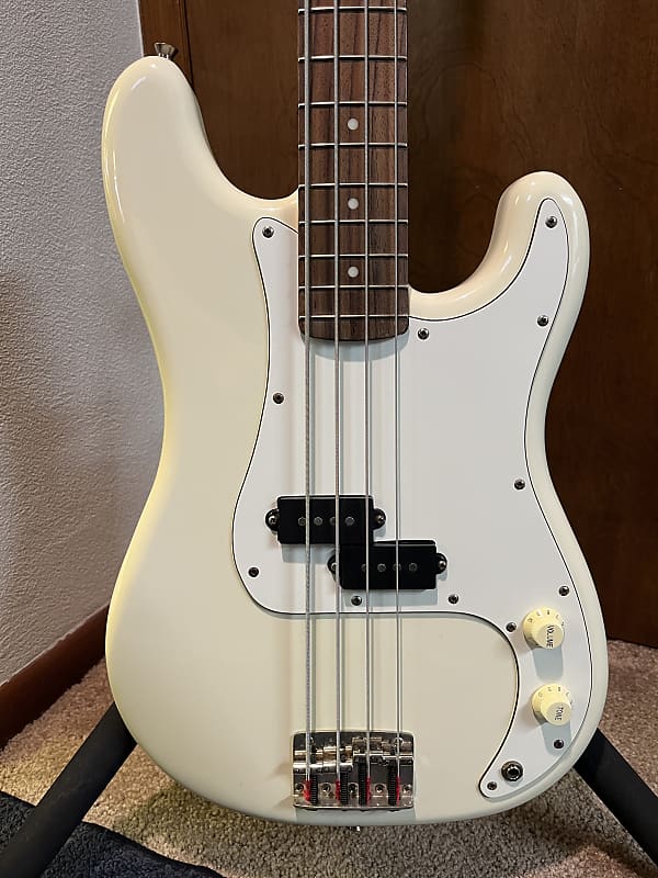 Squier Bullet Bass (P-Bass) 1987 - Cream | Reverb