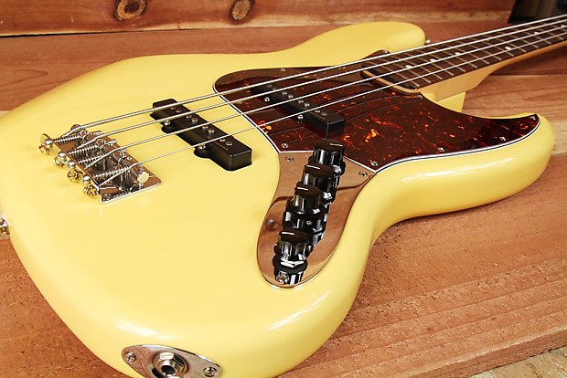 FENDER DELUXE ACTIVE JAZZ BASS RARE TV YELLOW! Noiseless PU Beauty 2007 MiM  1328