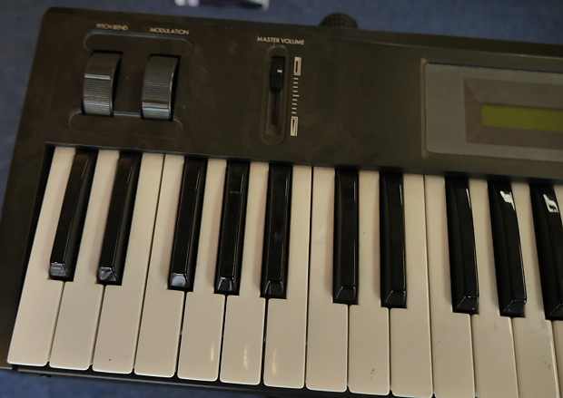Korg X5 Synthesizer Keyboard