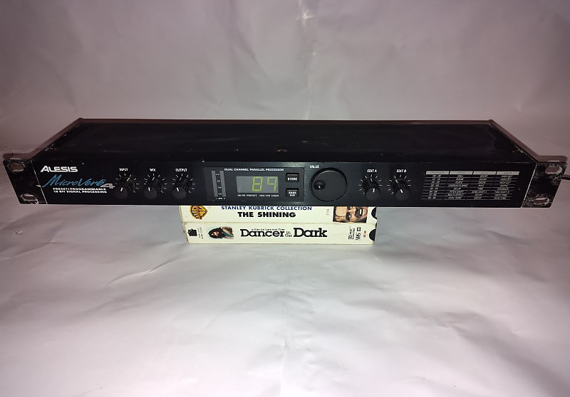 Alesis MicroVerb 4 18-Bit Signal Processor | Reverb