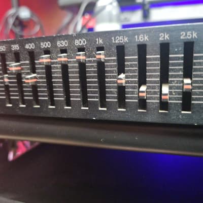 K◇YAMAHA　GQ1031C　SAMSON　SX1800　МDX1600 Yamaha GQ1031 | Effects | Yamaha black boxes online archive