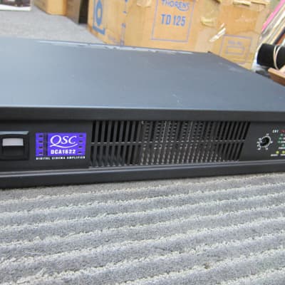 QSC DCA 1622 Digital Stereo Amp,700 WPC 4 OHMS, Rack Mount Fan Cooled,  Tailor Switched Sound, Low Profile, Ex Sound, USA - Black | Reverb