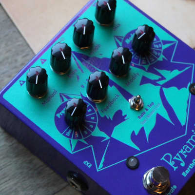 EarthQuaker Devices "Pyramids Stereo Flanging Device" imagen 9
