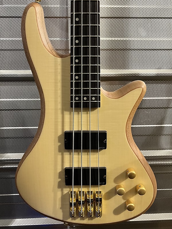 Schecter Stiletto Custom-4 Active 4-String Bass | Reverb Canada