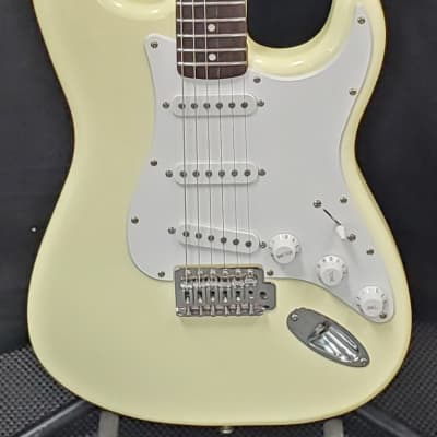 Squier Bullet Stratocaster with Tremolo | Reverb