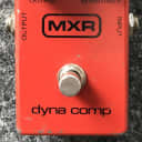 MXR Dyna Comp Block Logo 1977 Red