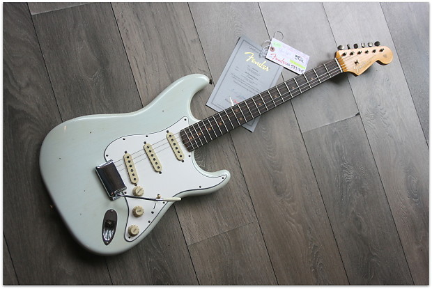 Fender stratocaster sonic blue rosewood on sale