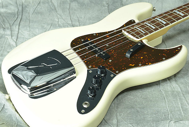 Fender japan JB75 VWH S0シリアル