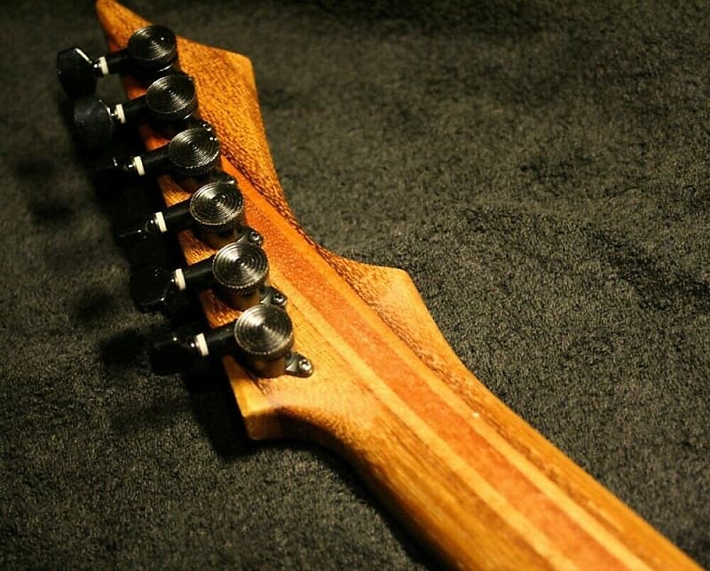 Siggery Heresy Natural Finish 6 String (Blackmachine B6 copy