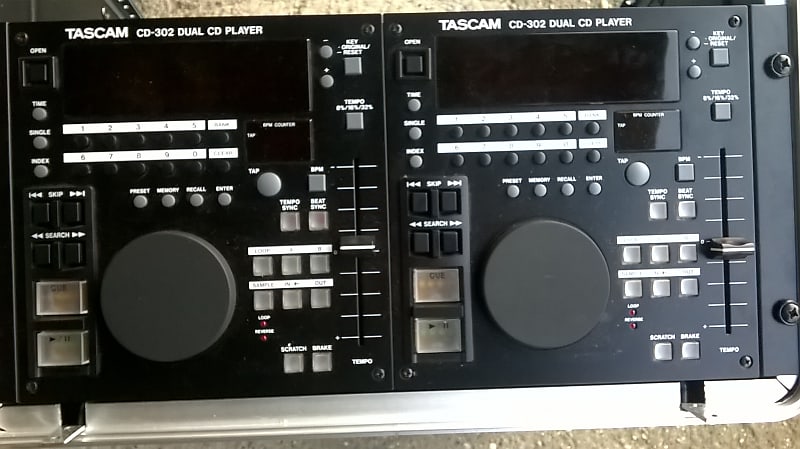 【希少】TASCAM CD-302 Dual CD player CD-302 | Dual Deck DJ CD System | TASCAM | International Website