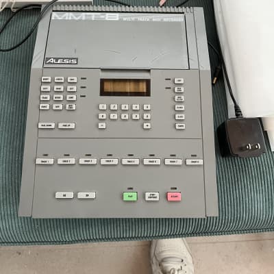 Alesis MMT-8 Multi-Track MIDI Recorder Sampler/Sequencer 1987 - 1992 - Grey