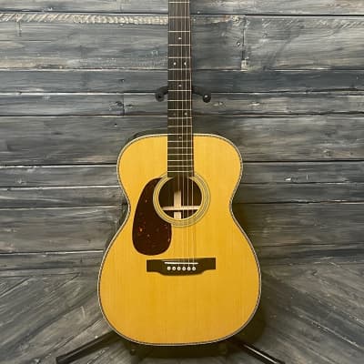 Martin Left Handed 000-28 Standard Series Acoustic Guitar image 2