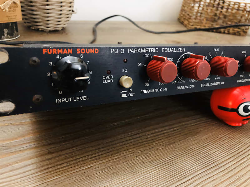 Furman PQ3 Parametric EQ and Preamp 1982 Black with red knobs