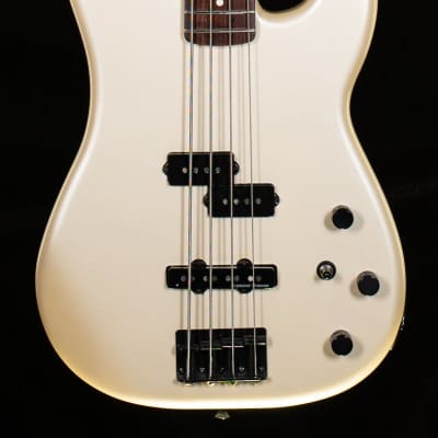 Fender Duff McKagan Precision Bass, Rosewood Fingerboard, Pearl White (216) Bass Guitar image 3