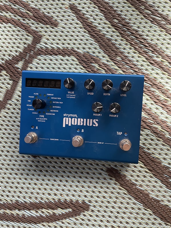 Strymon Mobius