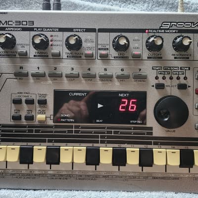 【Roland】MC-303 Groovebox mc303 Roland - MC-303 | Groovebox