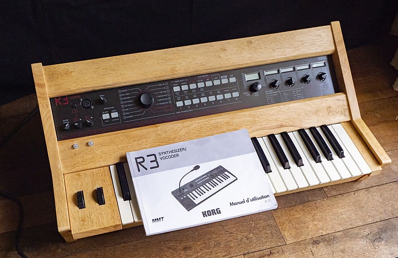 Unique Korg R3 synthesizer in a custom wooden high quality case