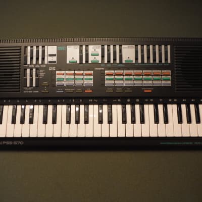 Yamaha PSS-570 Classic FM Synthesizer Keyboard