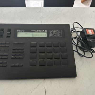 Roland R-8 Human Rhythm Composer 1980s - Black