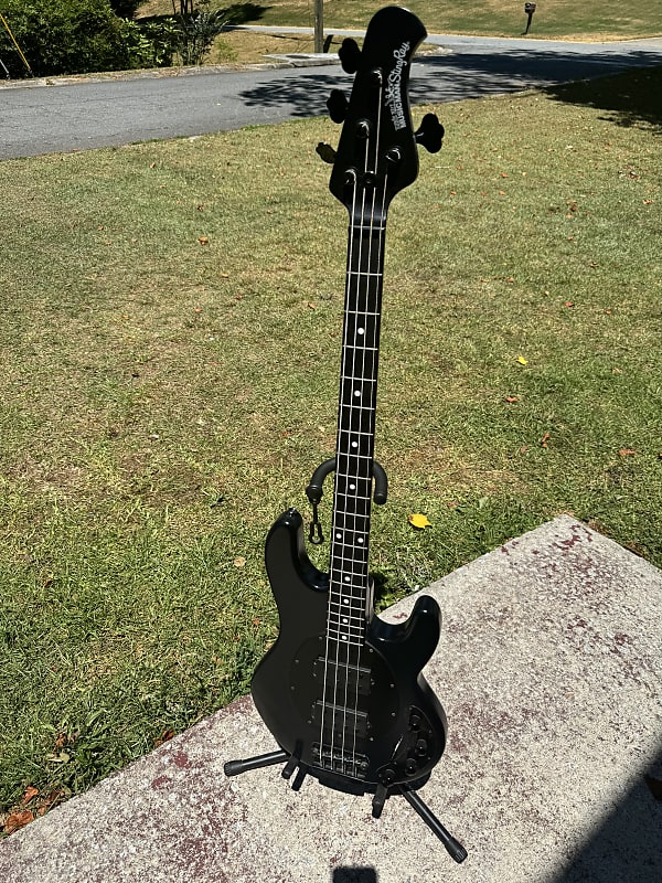 Ernie Ball Music Man StingRay 3 EQ HH 2014 - Black