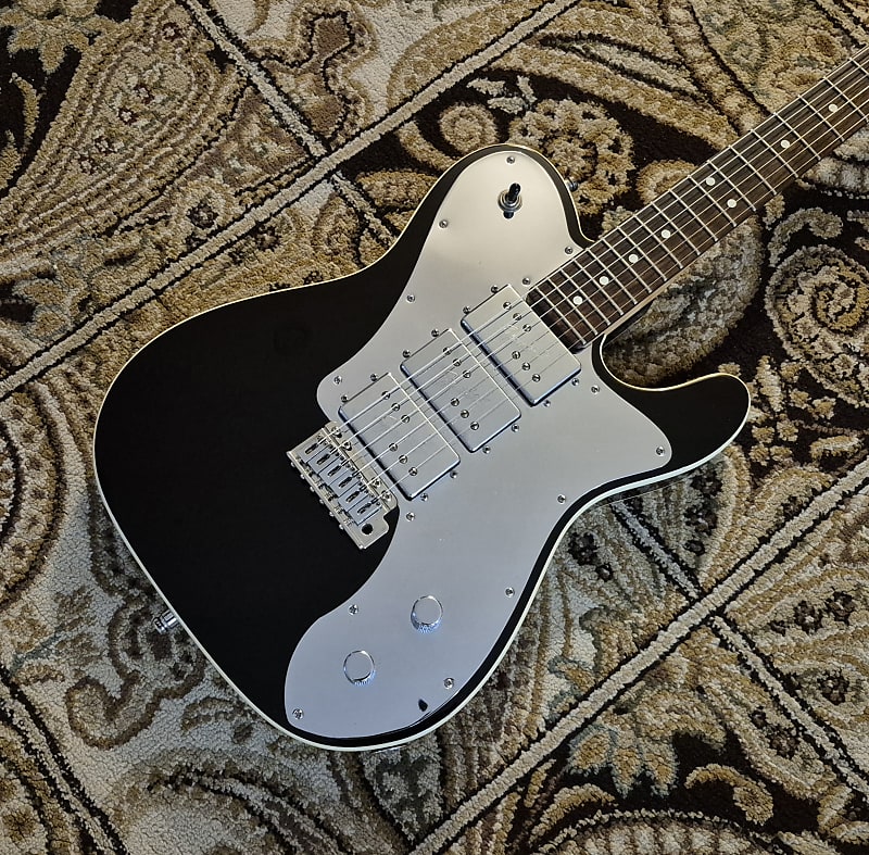 Fender J5 Triple Tele Deluxe John 5モデル Fender John 5 Artist Series Signature Triple Tele Deluxe