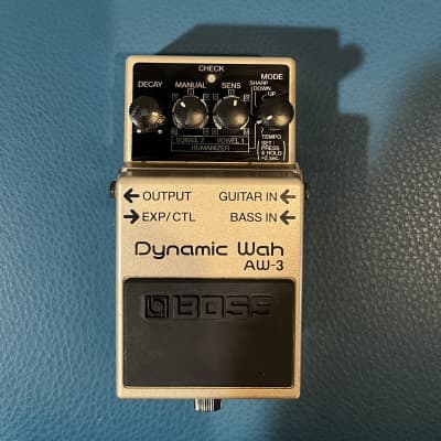 Boss AW-3 Dynamic Wah (Bass Demo) - YouTube
