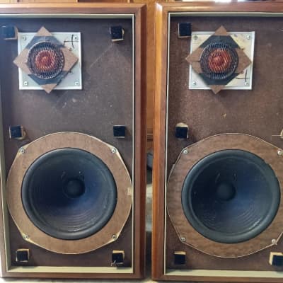 Large Advent speakers in excellent condition - 1970's image 1