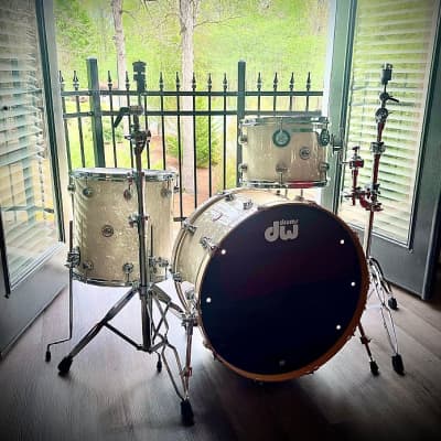 DW Collector’s Maple VLX 3pc Kit in Vintage Marine Pearl image 9