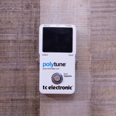 TC Electronic PolyTune Poly-Chromatic Tuner - White Gloss for sale