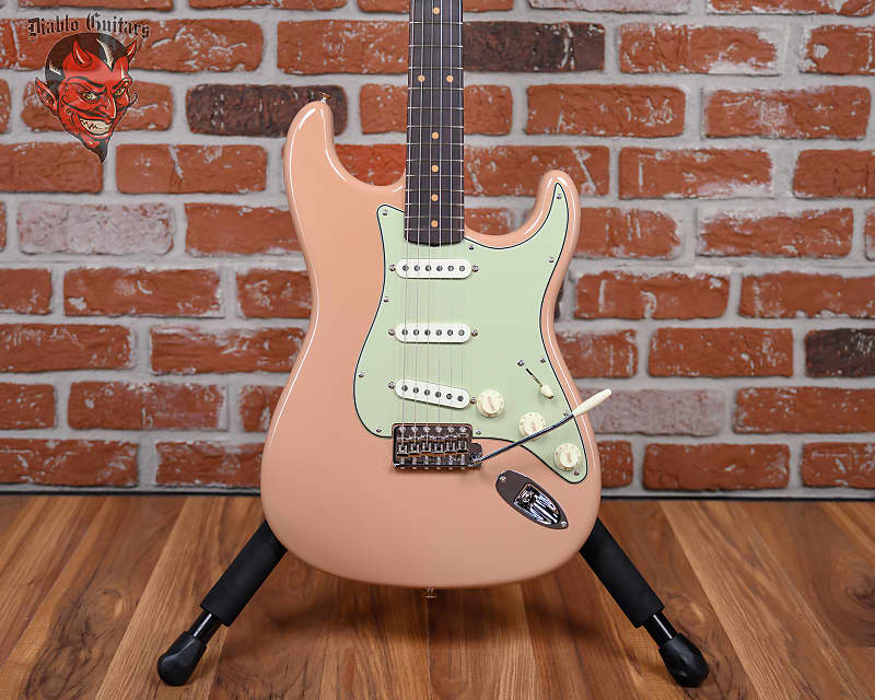 ギター Fender CustomShop 1960s Stratocaster NOS 2001 Fender Custom Shop NOS 1960 Relic Stratocaster Electric