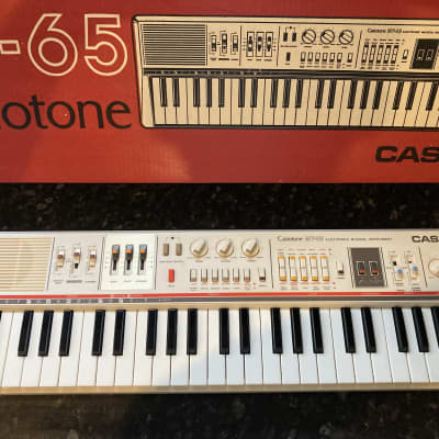 Casio MT-65 Casiotone 49-Key Synthesizer 1980s - White