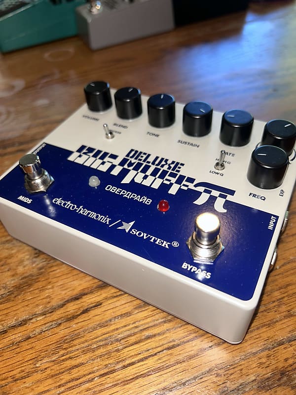 Electro-Harmonix Sovtek Deluxe Big Muff Pi