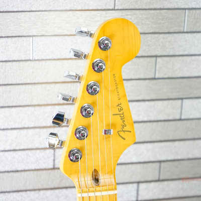 Fender American Ultra Stratocaster with Maple Fretboard - Mocha Burst image 12