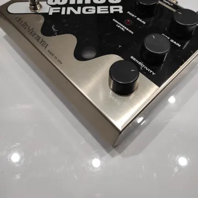 Electro-Harmonix White Finger Analog Optical Compressor