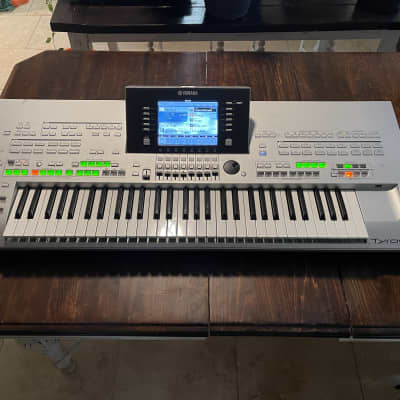 Yamaha Tyros 3