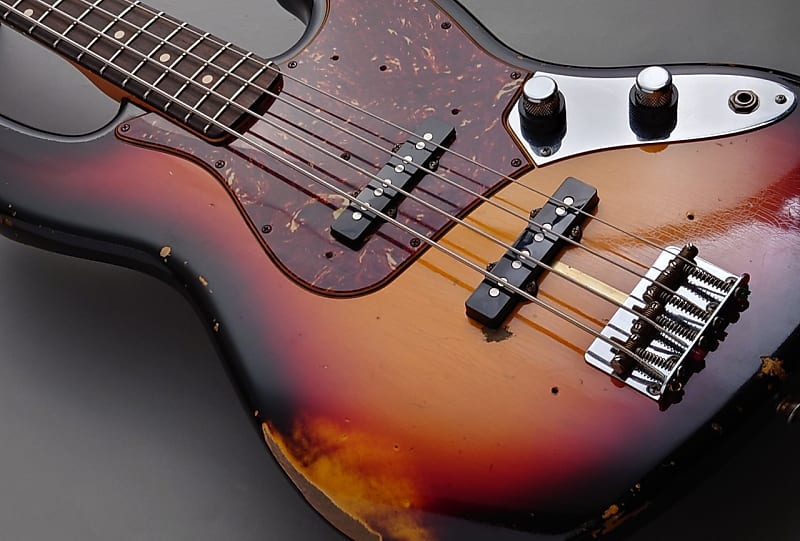 一番の Fender Custom Shop 61 Jazz Bass ハカランダ指板 ベース