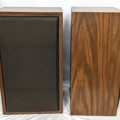 Pair of BIC Venturi Model 22 Vintage 3-Way Speakers - Woodgrain image 21