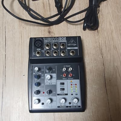 Behringer Xenyx 502 deals mixer